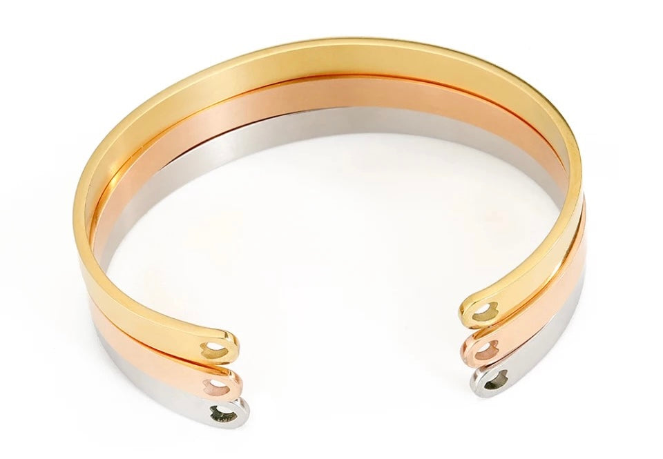 твърда гравирана гривна със сърце подарък