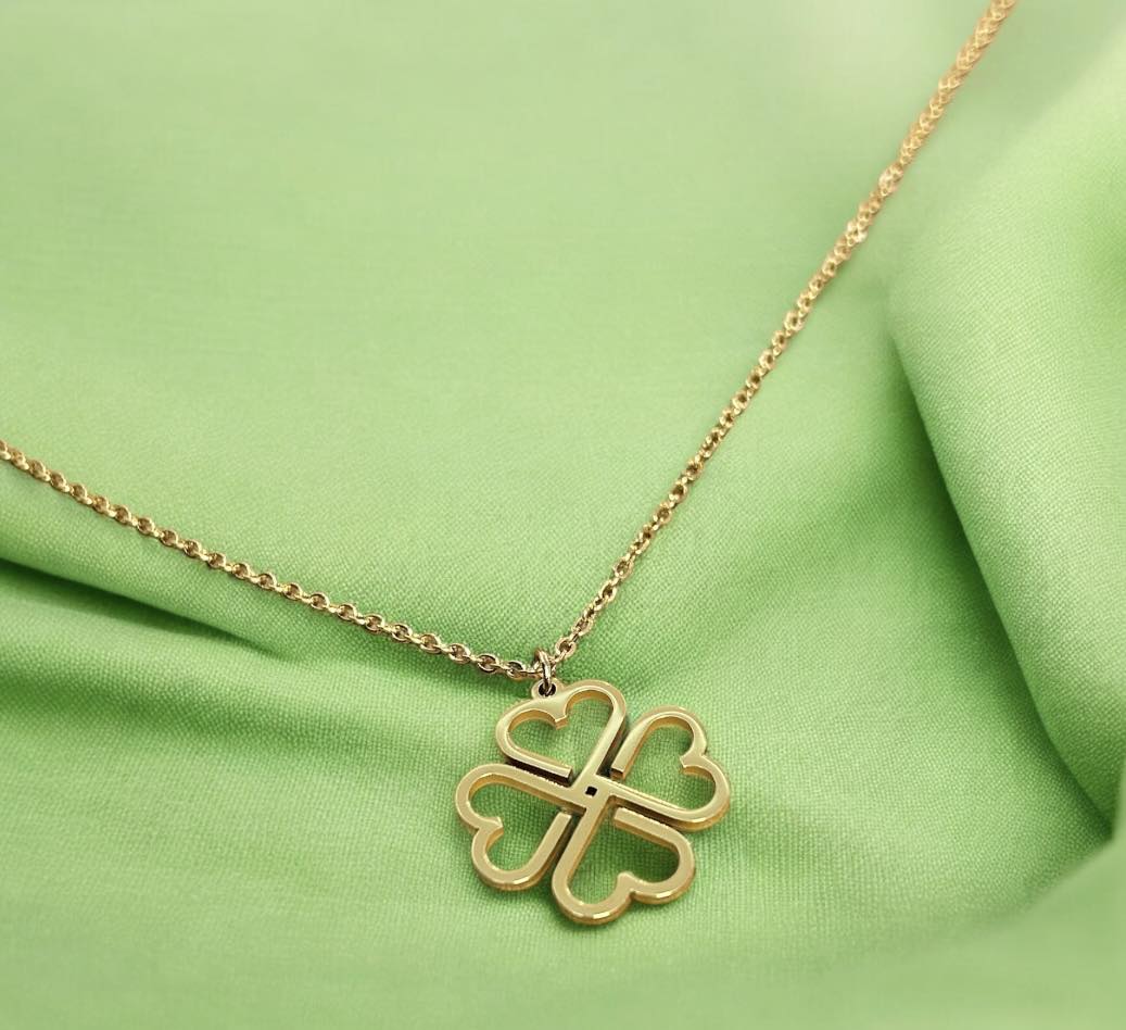 колие с детелина подарък