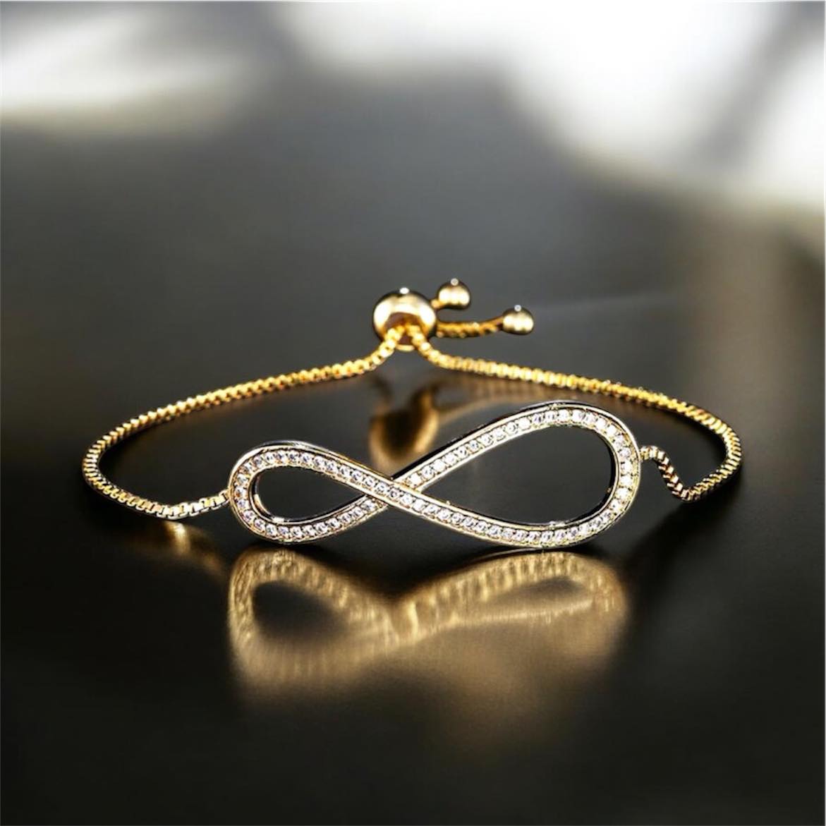 Дамска гривна за ръка с безкрайност и цирконии подарък