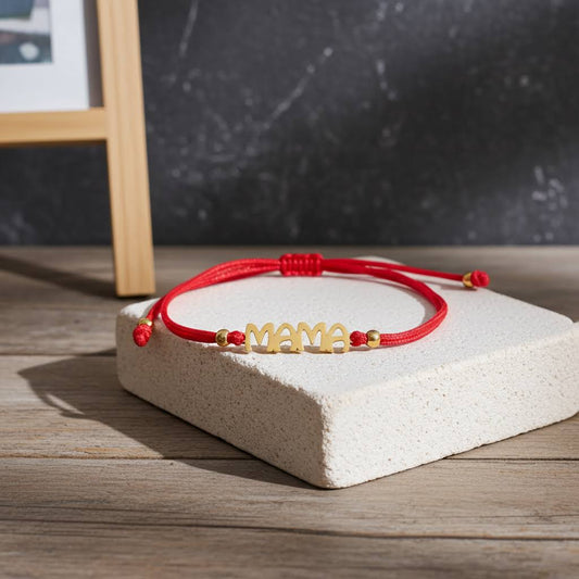 гривна с червен конец и мама подарък