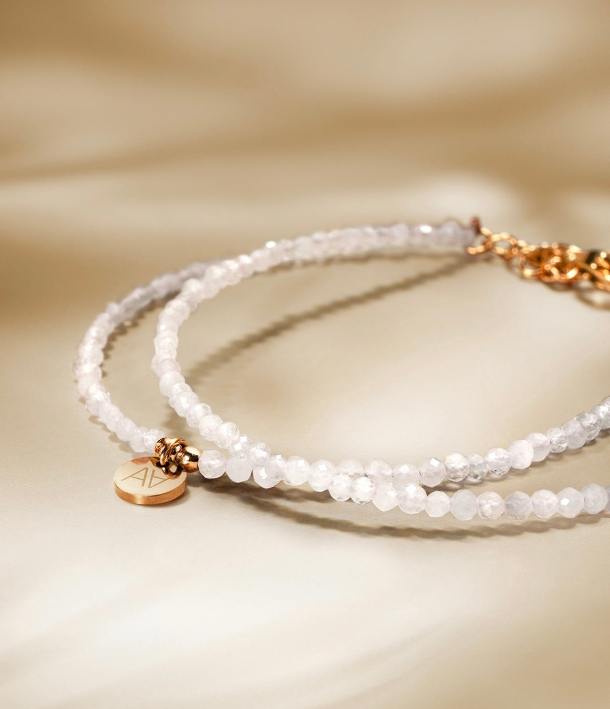 Двойна гривна бял лунен камък подарък