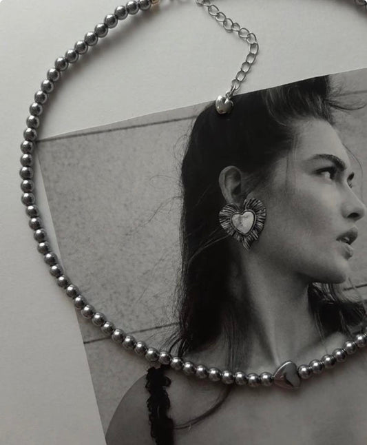 колие по врата  с хематит и сърце подарък